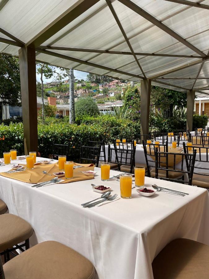 Hotel Villa Vianney Paipa Kültér fotó