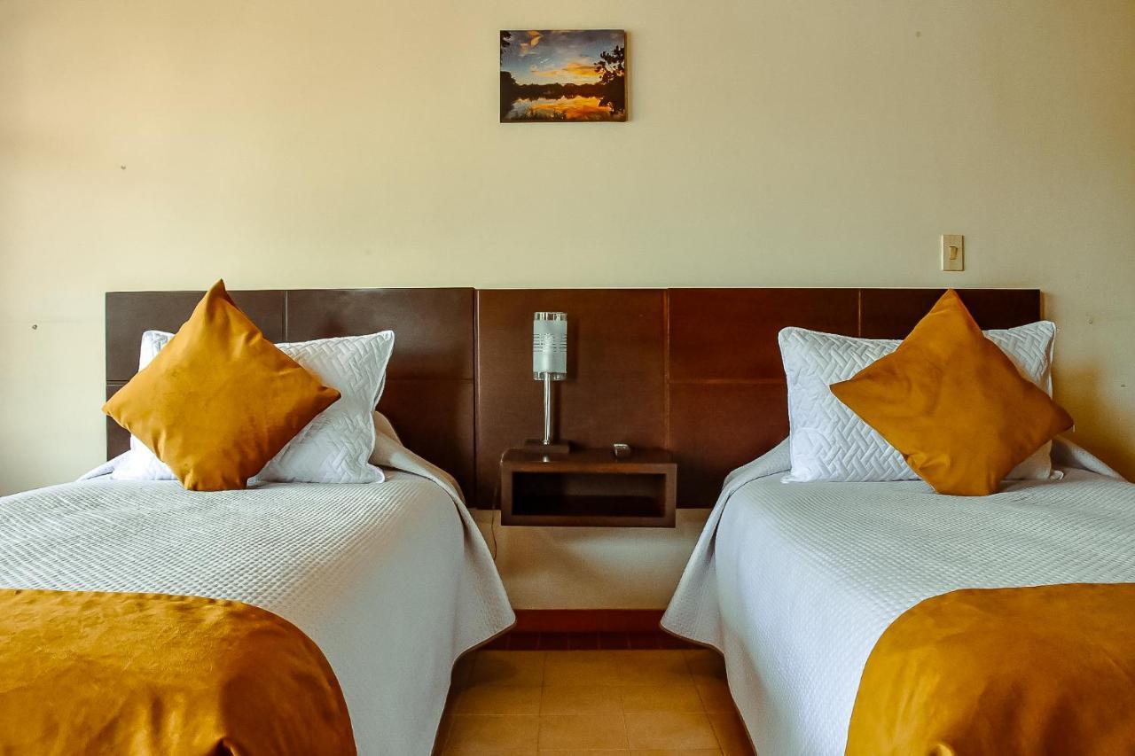 Hotel Villa Vianney Paipa Kültér fotó