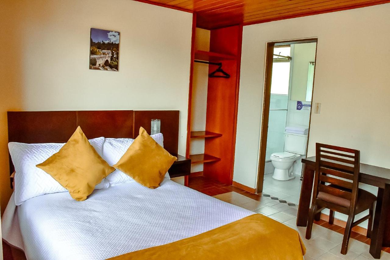 Hotel Villa Vianney Paipa Kültér fotó